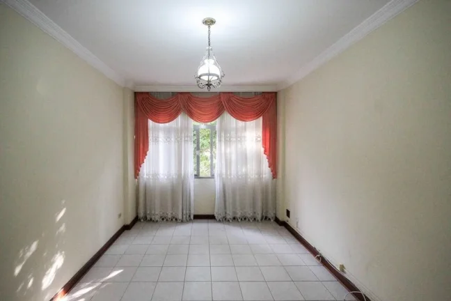 Imagem Apartamento super bem localizado, no Alto da Mooca, em prédio super charmoso de esquina, próximo a praça e comércio em geral.