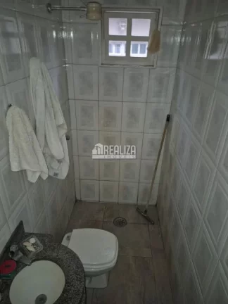 Imagem Casa à venda no Bairro Olinda, Uberaba com 6 dormitórios e suíte!