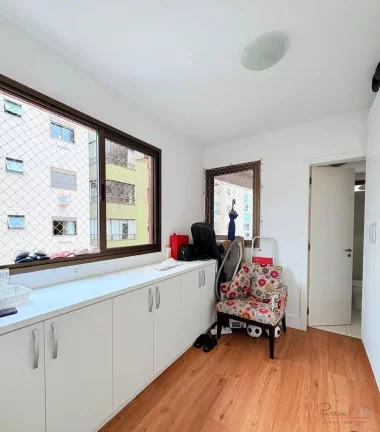 Imagem Apartamento situado em área nobre do centro, em localização privilegiada em Florianópolis! Próx...