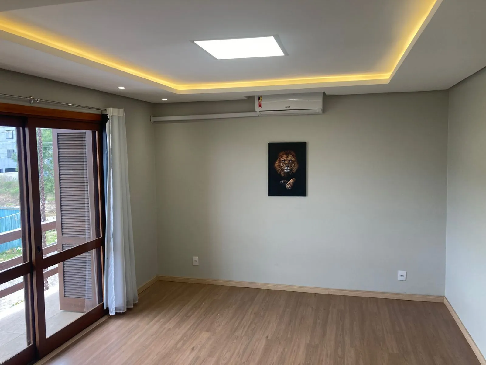 Imagem Casa de 3 Pavimentos no Bairro Aberta dos Morros