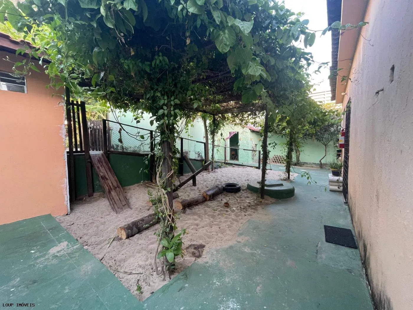 Imagem Casa para Venda em Fortaleza, Fátima, 5 dormitórios, 1 suíte, 2 banheiros, 3 vagas
