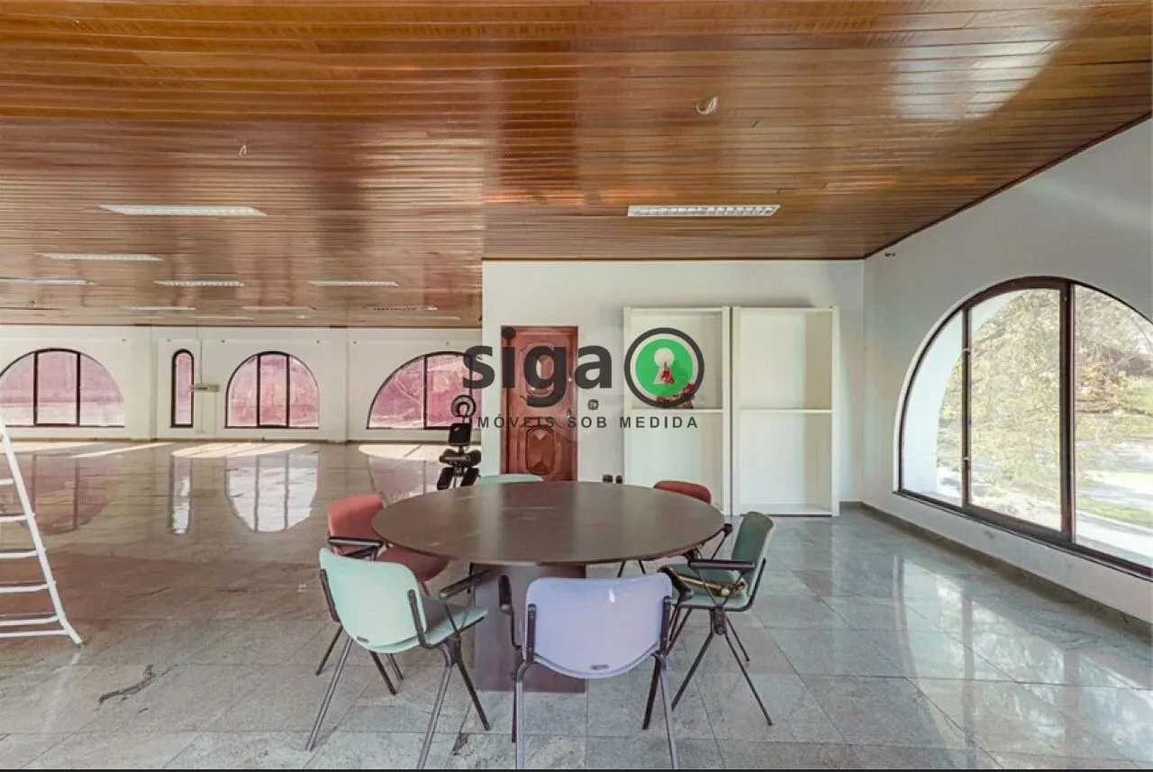 Imagem Casa Comercial de Alto Padrão de 1250 metros ao lado do JOCKEY CLUB