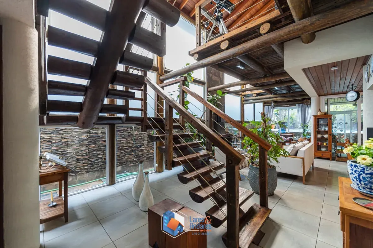 Imagem Casa para venda em Planalto Paulista com 4 quartos, sendo 4 suítes, 326m²