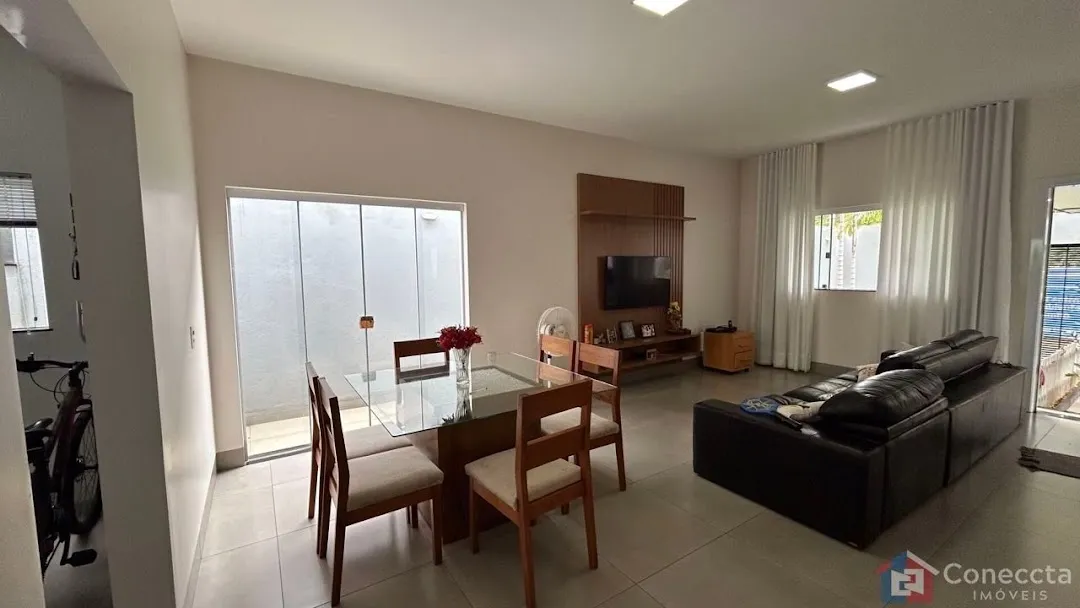 Imagem Casa à venda, 227 m² por R$ 1.080.000,00 - Valparaíso - Patos de Minas/MG