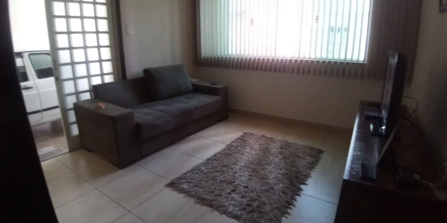 Imagem Casa à venda 2 Quartos, 1 Vaga, 175.5M², Campinho, Guaratinguetá - SP