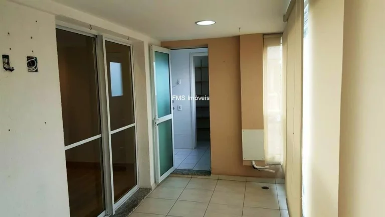 Imagem Venda de Apartamento Impecável com 3 Quartos e 2 Suítes na Saúde, São Paulo-SP!