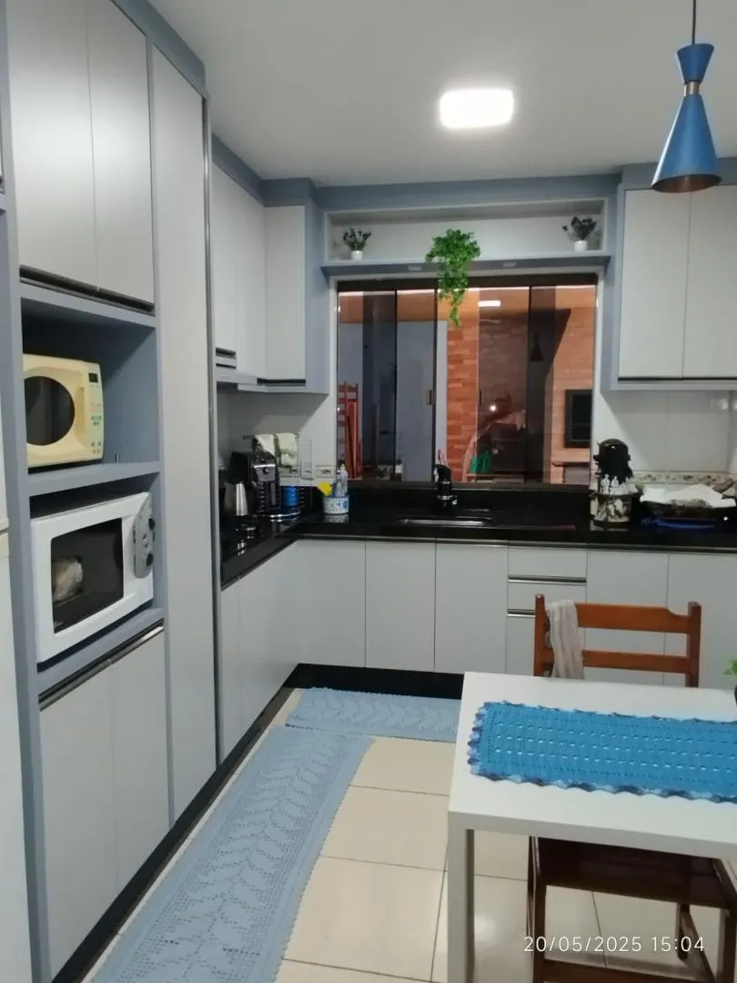 Imagem Casa à venda em Cascavel - Universitário - 300m² - Churrasqueira e Energia Solar