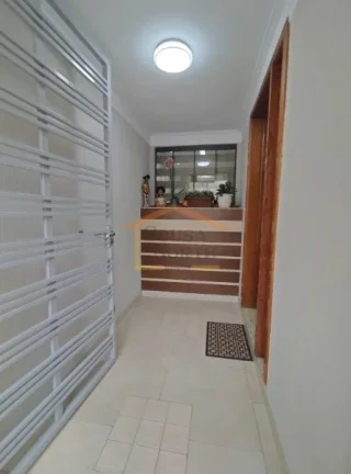 Imagem PORTEIRA FECHADA!!!
Sobrado alto padrão, mobiliado, 2 dormitórios, sendo 1 suíte, living para 2 a...