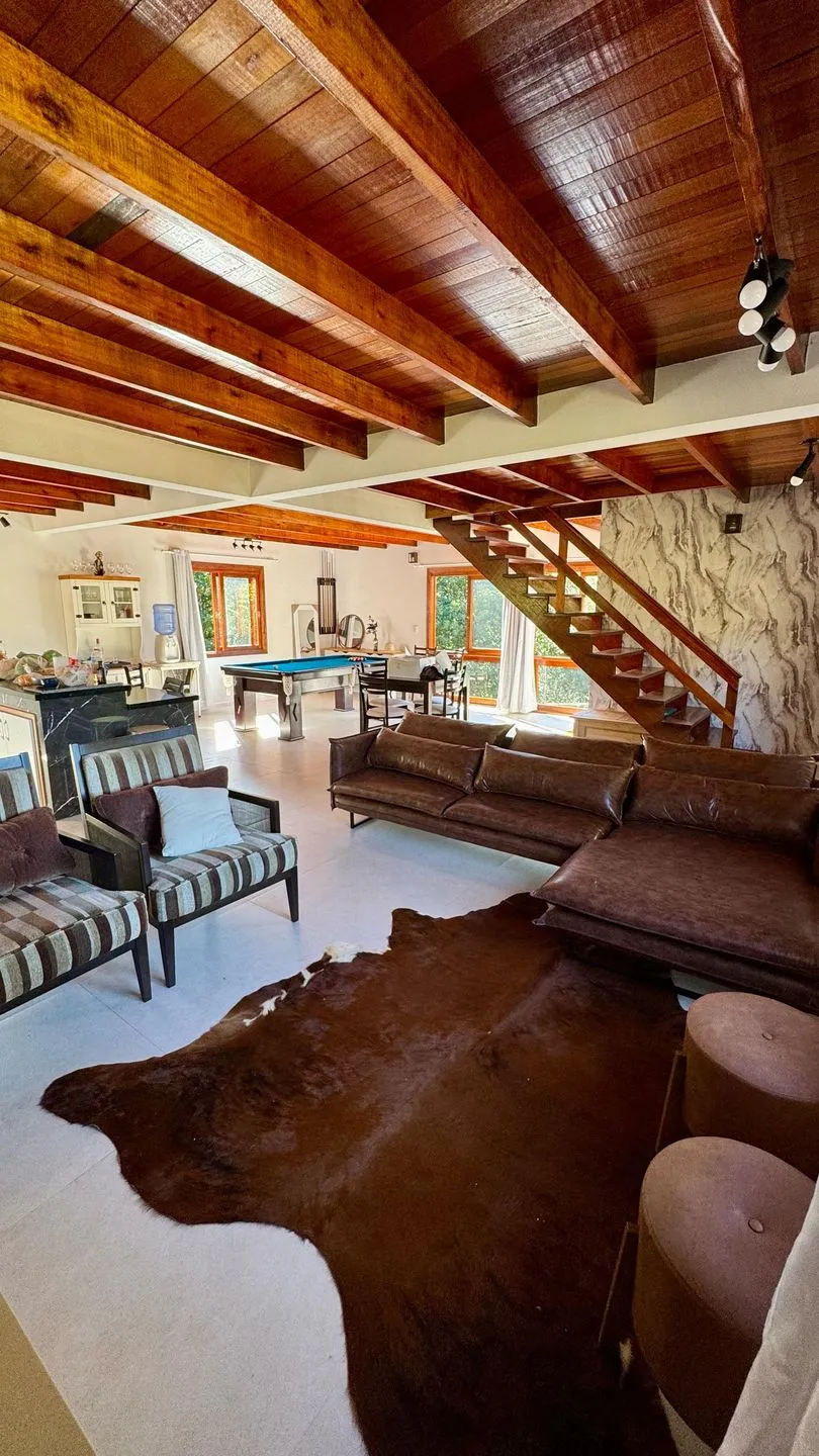 Imagem Chácara à venda em Gramado, Carazal, com 2 quartos, 20000m2