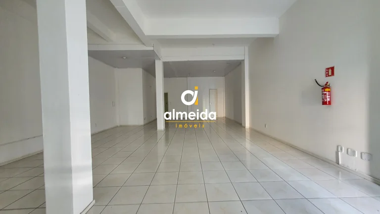 Imagem Sala térrea para locação central ao lado do Registro de Imóveis