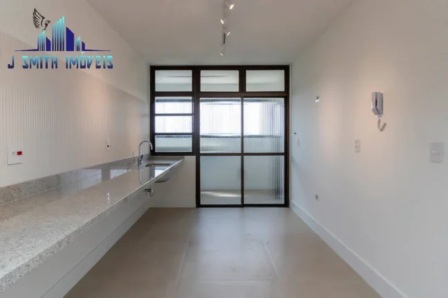 Imagem APTO 126m², REFORMADO E ATUALIZADO, VILA MADALENA, 2 SUÍTES, 2 VAGAS