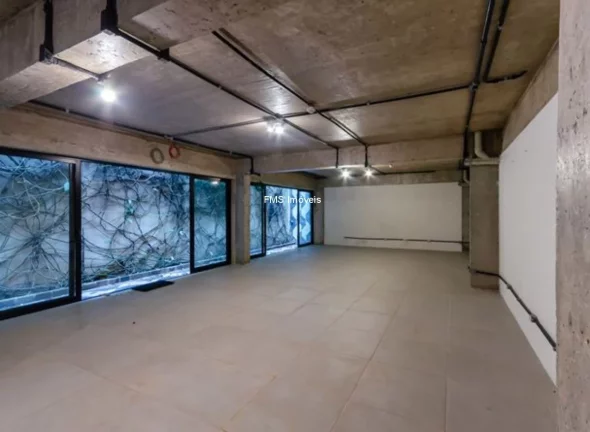 Imagem Loja com 196m² para locação em Pinheiros.