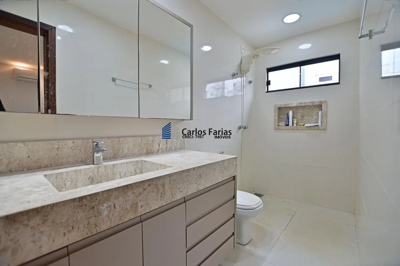 Imagem Casa em Condomínio para Venda em Brasília, Setor Habitacional Jardim Botânico, 2 dormitórios, 1 suíte, 3 banheiros, 4 vagas