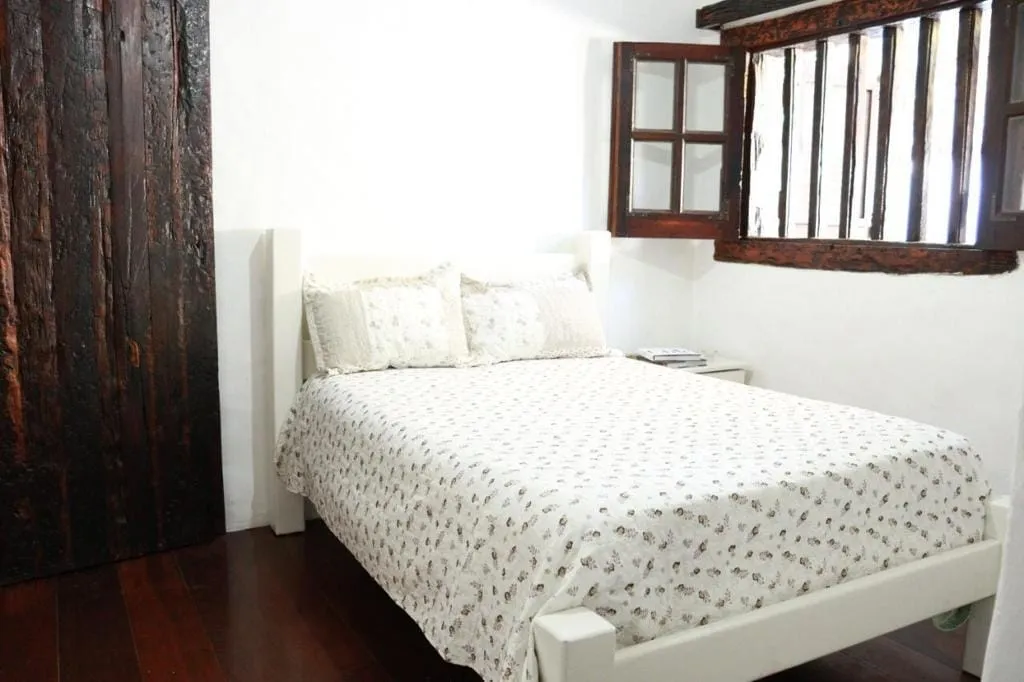 Imagem Chácara à venda 8 Quartos, 1 Suite, 11 Vagas, 10000M², Torrão de Ouro II, São José dos Campos - SP