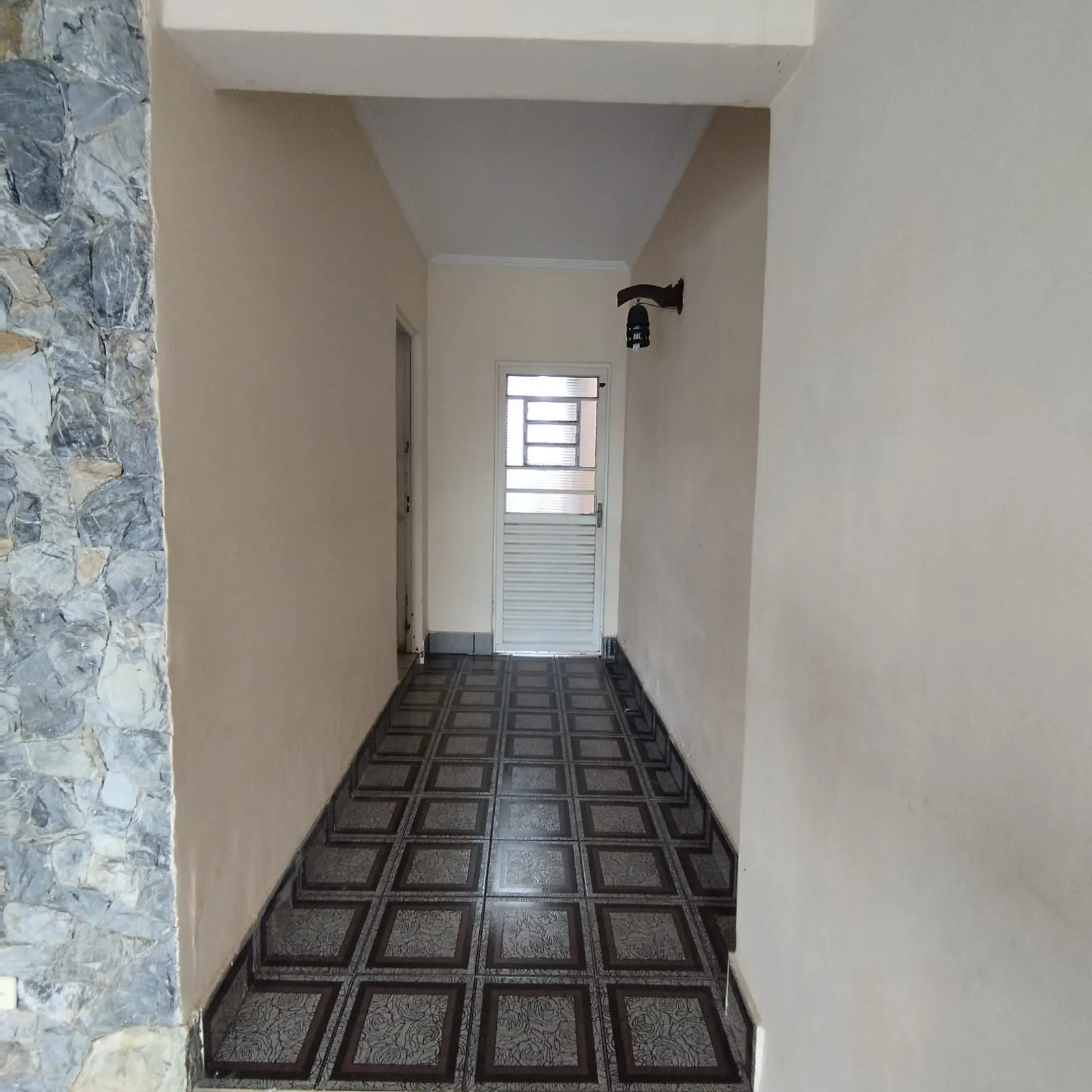 Imagem Casa 2 Dormitórios à Venda no Jardim das Magnólias.