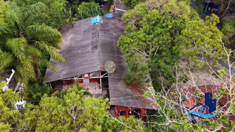 Imagem POUSADA A VENDA NA ILHA DO MEL COM 430M³ COM DUAS CASAS