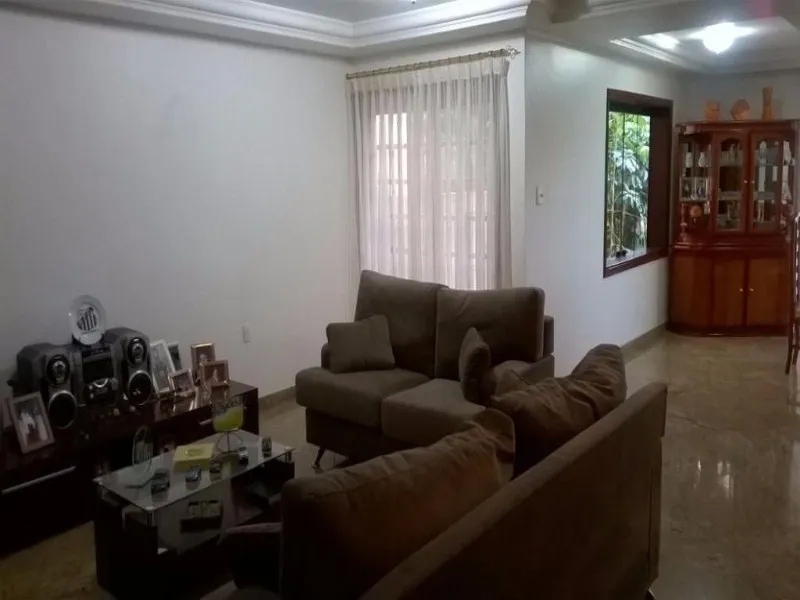 Imagem Casa de luxo em condomínio à venda em Campinas-SP, bairro Caminhos de San Conrado: 4 quartos, 2 suítes, 2 salas, 8 banheiros, 4 vagas, 351m².