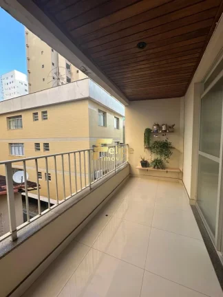 Imagem BELÍSSIMO APARTAMENTO DE 03 QUARTOS, TODO REFORMADO NO PORCELANATO, SOL DA MANHÃ, À VENDA NA PRAIA DO MORRO, EM GUARAPARI/ES!