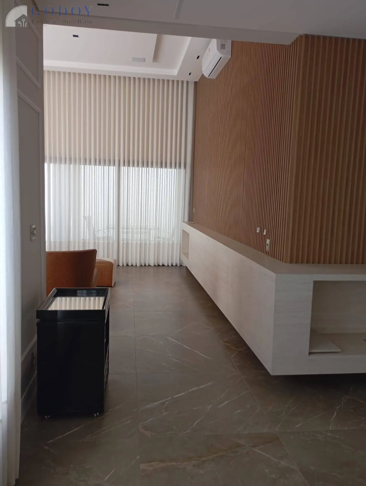 Imagem Exclusiva Casa Térrea - Conforto, Sofisticação e Amplo Terreno
