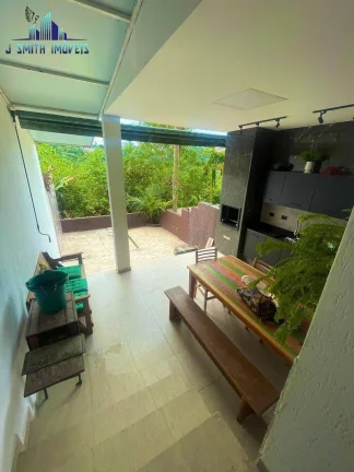 Imagem CASA FINAMENTE DECORADA, PERFEITA, 3 DORMITÓRIOS (1 SUÍTE), 4 VAGAS.