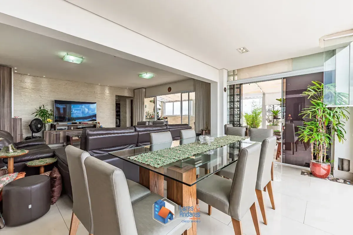 Foto do imóvel Cobertura para venda em Vila Gumercindo com 4 quartos, sendo 2 suítes, 221m² em Rua Dom Antônio Barreiros