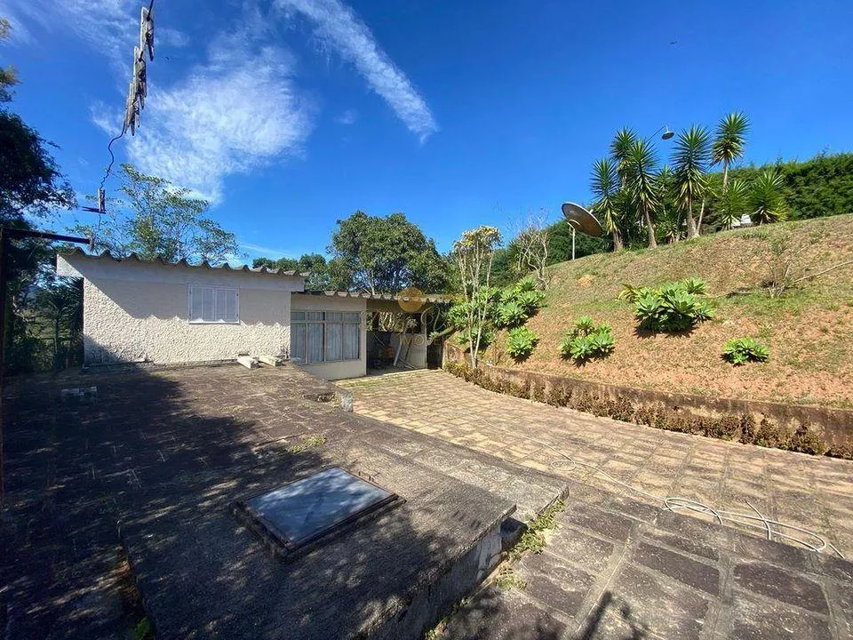 Imagem Casa em Condomínio para Venda em Teresópolis / RJ no bairro Fazenda Alpina