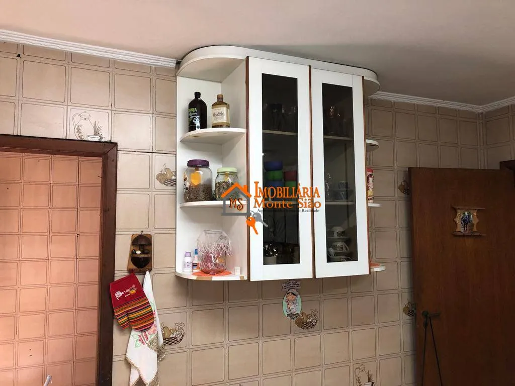 Imagem Casa com 3 dormitórios à venda, 350 m² por R$ 1.200.000,00 - Jardim Santa Bárbara - Guarulhos/SP