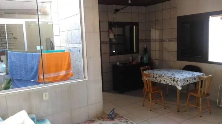 Imagem Casa de alvenaria com 111m², em Tramandaí