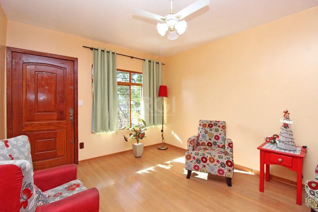 Imagem Casa para Venda - 280m², 4 dormitórios, sendo 1 suites, 4 vagas - Bom Jesus