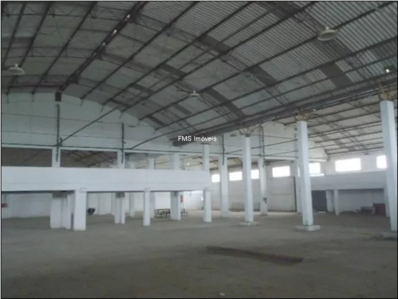 Imagem Galpão com 7800m2 em Itaquaquecetuba - SP