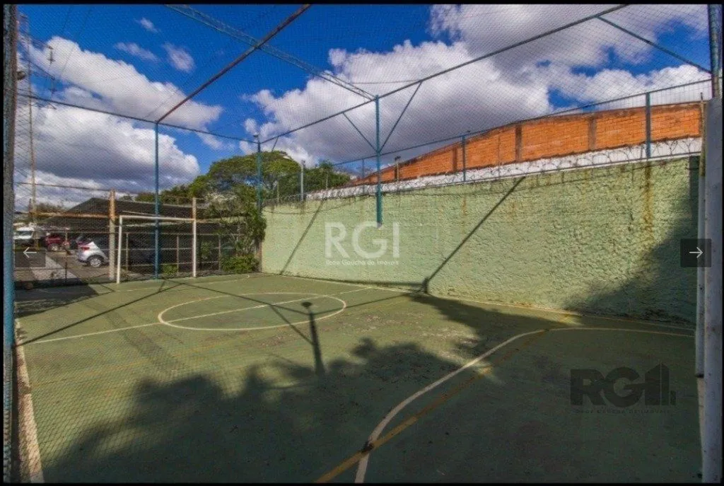 Imagem Casa em condomínio no Sarandi de 2d vaga e infra