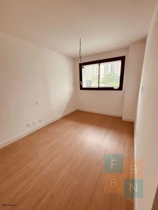 Imagem Apartamento para Locação em Rio de Janeiro / RJ no bairro Barra da Tijuca