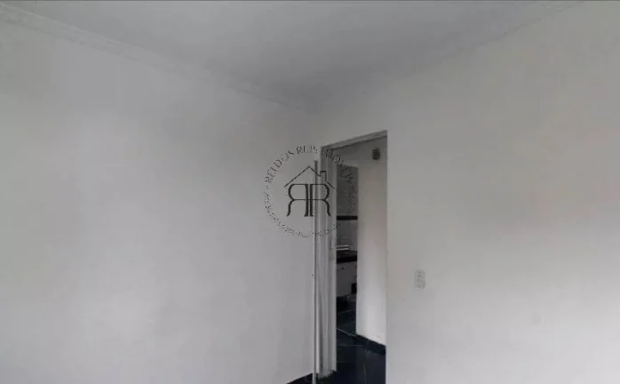 Imagem Localizado em São Paulo, este apartamento oferece uma excelente oportunidade para quem busca confor...