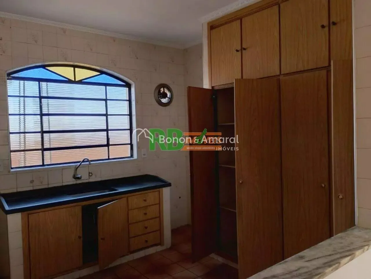 Imagem Casa Ampla e Confortável à Venda - Santa Cecília / Paulinia -SP