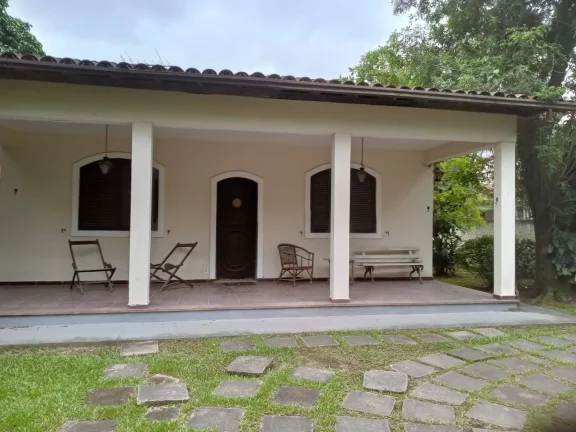 Imagem linda casa em Niterói, 3 quartos sendo 1 suíte e armários embutidos
