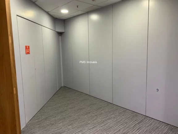Imagem Conjunto comercial com 373m² na Vila Olímpia.