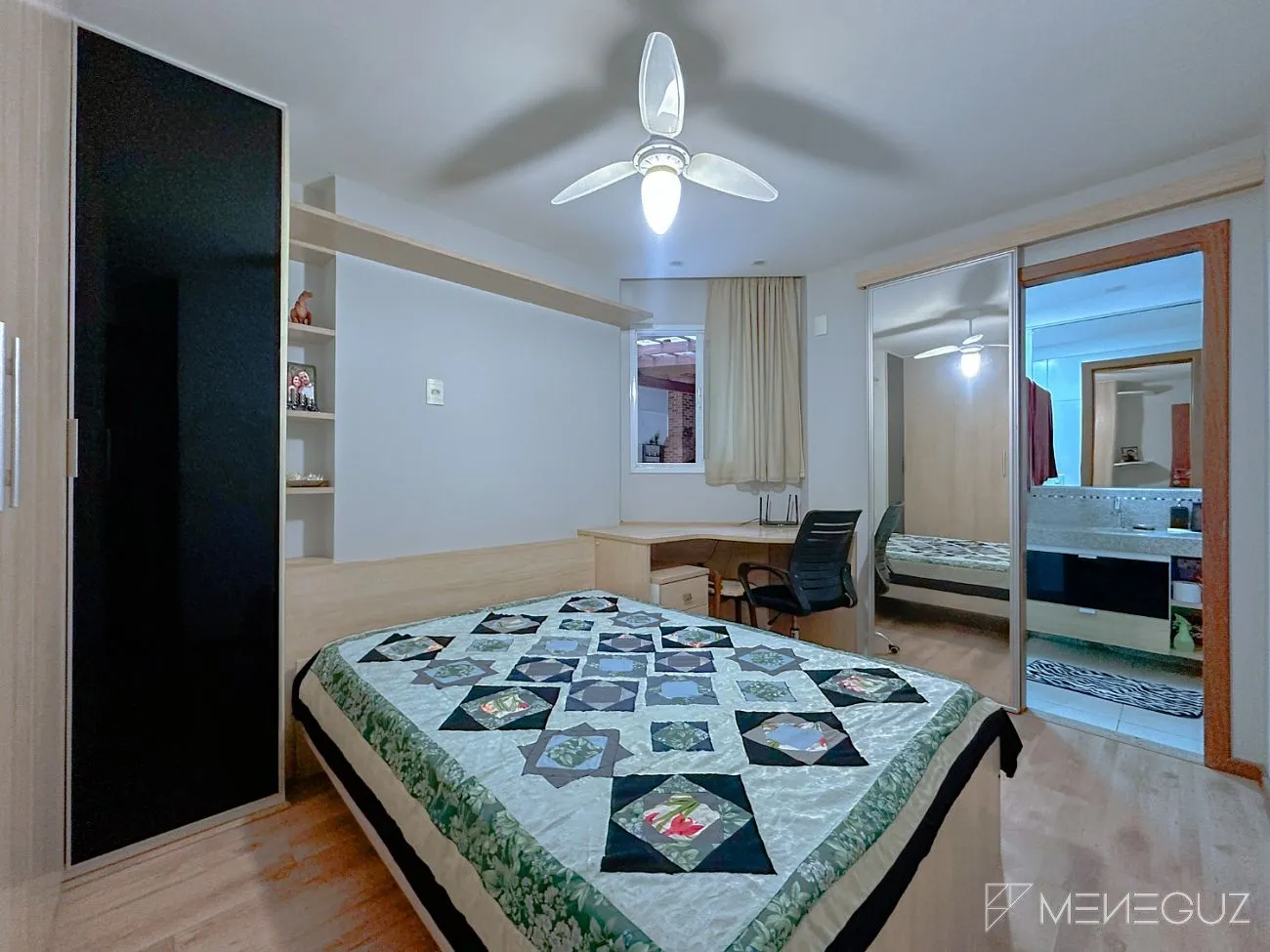 Imagem Apartamento 4 Quartos de frente para o mar com área externa!