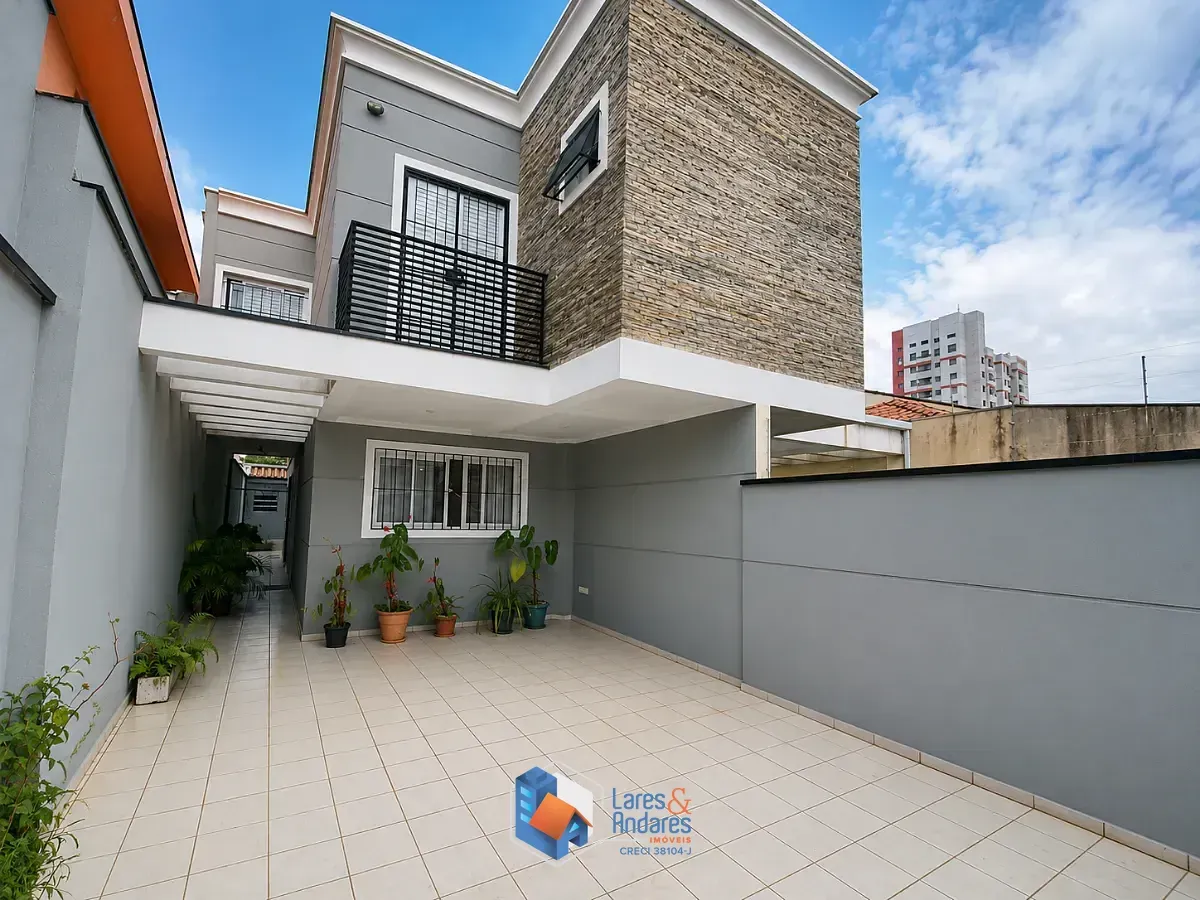 Foto do imóvel Casa para venda em Jardim Cidália com 3 quartos, sendo 1 suíte, 122m² em Rua Luís Carlos Paraná
