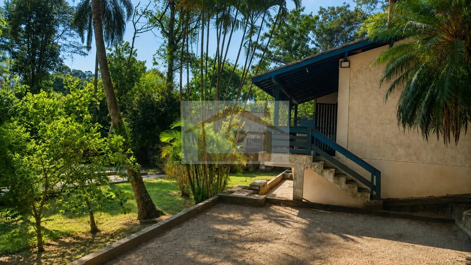 Imagem Terreno com 1500 metros, imóvel Térreo com 181 m2, 3 quartos!