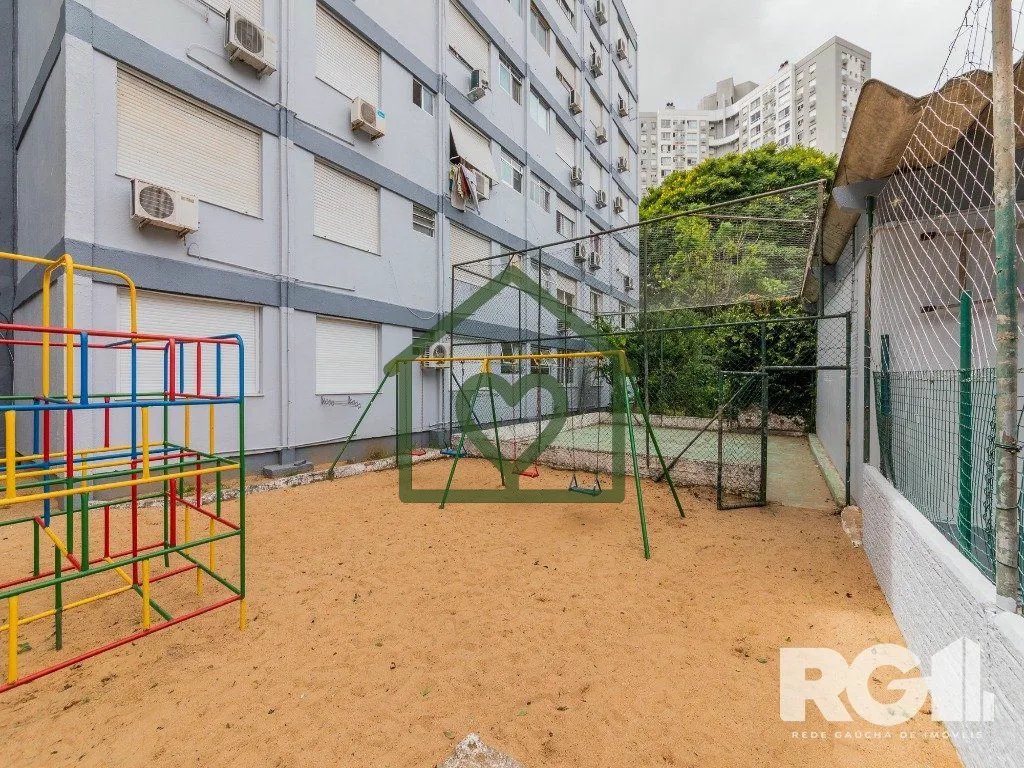 Imagem Apartamento 2 dormitórios no bairro Partenon Excelente apartamento de dois dormitórios, living, co...