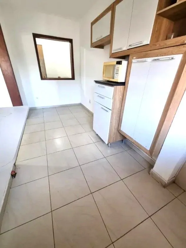 Imagem Casa sobrado no bairro Cristal de 3 domitórios e 3 vagas