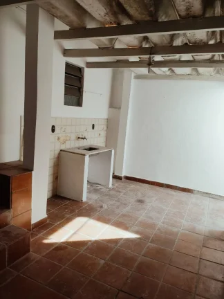 Imagem Sobrado com 180 m² 3 Dormitorios sendo 1 Suite 2 vagas de Gargens