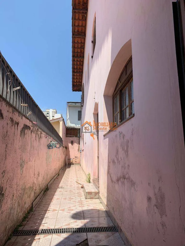 Imagem Sobrado com 6 dormitórios à venda, 200 m² por R$ 795.000,00 - Jardim Santa Bárbara - Guarulhos/SP