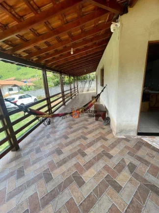 Imagem Chácara com 3 dormitórios à venda, 1013 m² por R$ 650.000,00 - Camanducaia - Camanducaia/MG