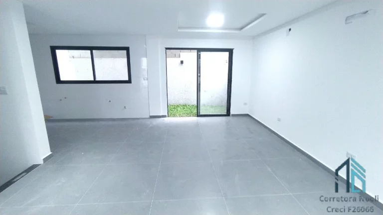 Imagem Sobrado a venda, novo com terraço, ótimo acabamento 03 quartos c/suíte, no Pinheirinho em Curitiba PR