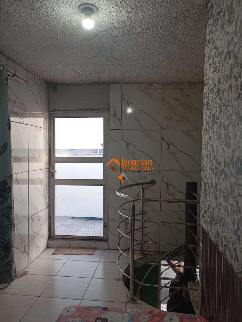 Imagem Apartamento Duplex com 2 dormitórios à venda, 88 m² por R$ 290.000,00 - Jardim São Domingos - Guarulhos/SP