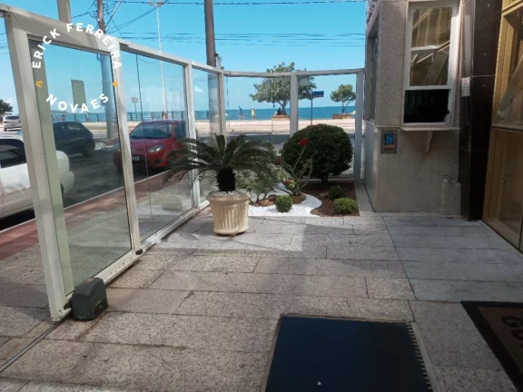 Imagem Alto padrão na praia do Morro em Guarapari/ES 3 Quartos dormitório sendo 1 Suíte. Apartamento com uma vista da praia do Morro.