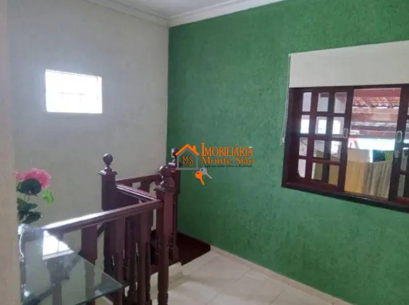 Imagem Sobrado com 2 dormitórios à venda, 217 m² por R$ 530.000,00 - Pimentas - Guarulhos/SP