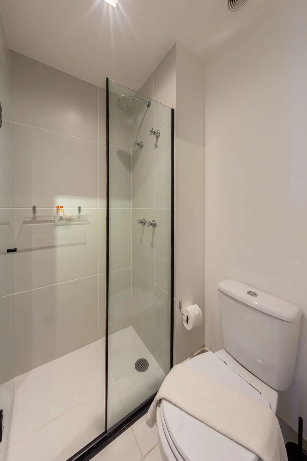 Imagem Apartamento com 1 Quarto para alugar, 27m² - Jardim das Acacias