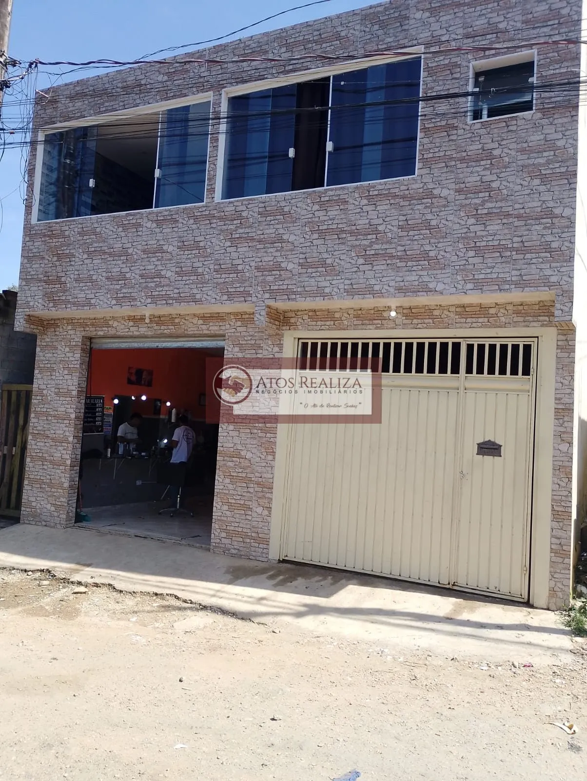 Imagem Vendo Oportunidade em parelheiros, Sobrado 3 Dormitórios, cozinha Americana, 2 Banheiros, Garagem e pronto comercial, valor de oportunidade, R$: 180.000. Aproveite.